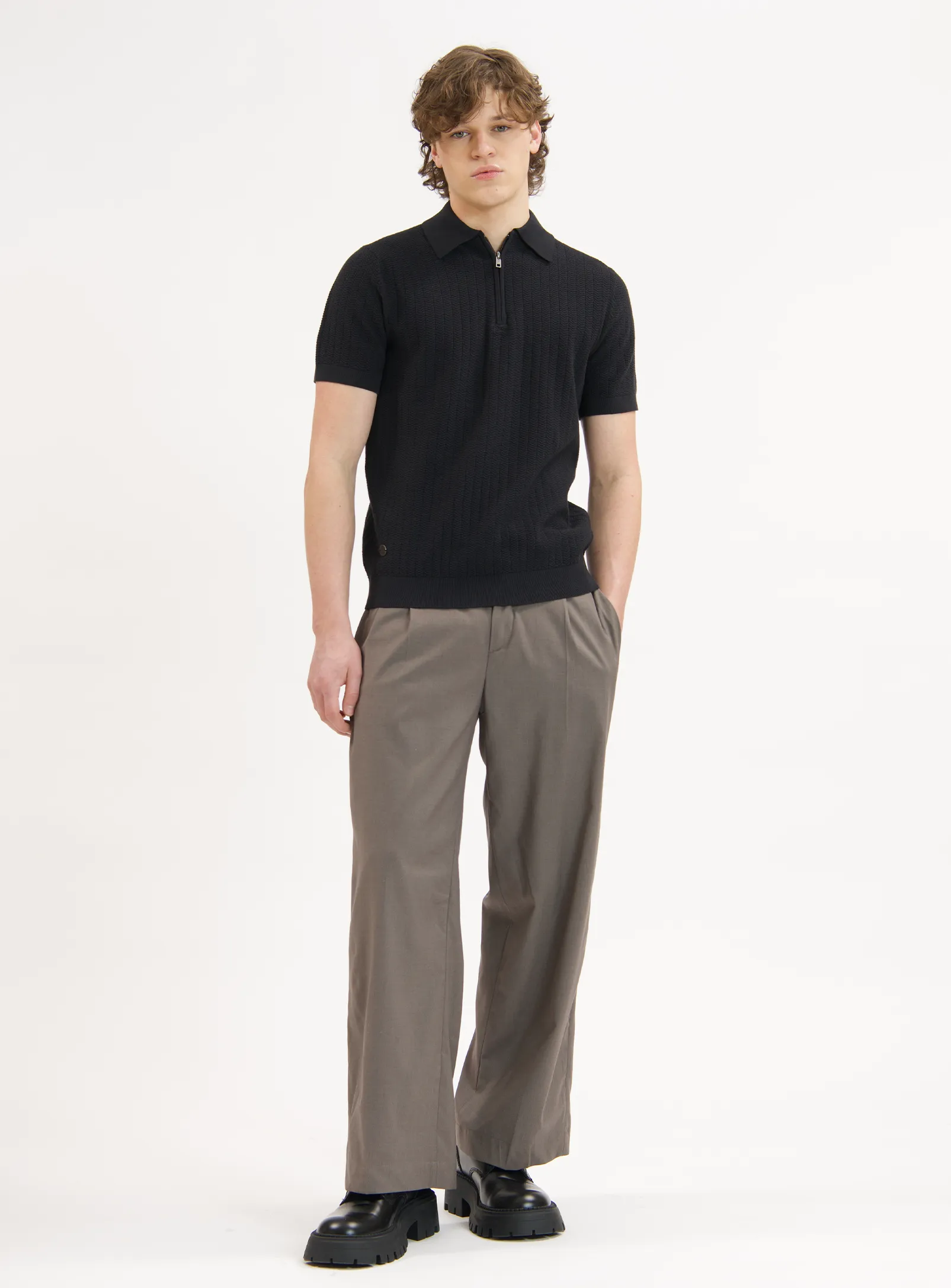 NILO | Textured Cotton Blend Knit Polo || NILO | Polo En Maille Avec Mélange De Coton Texturé