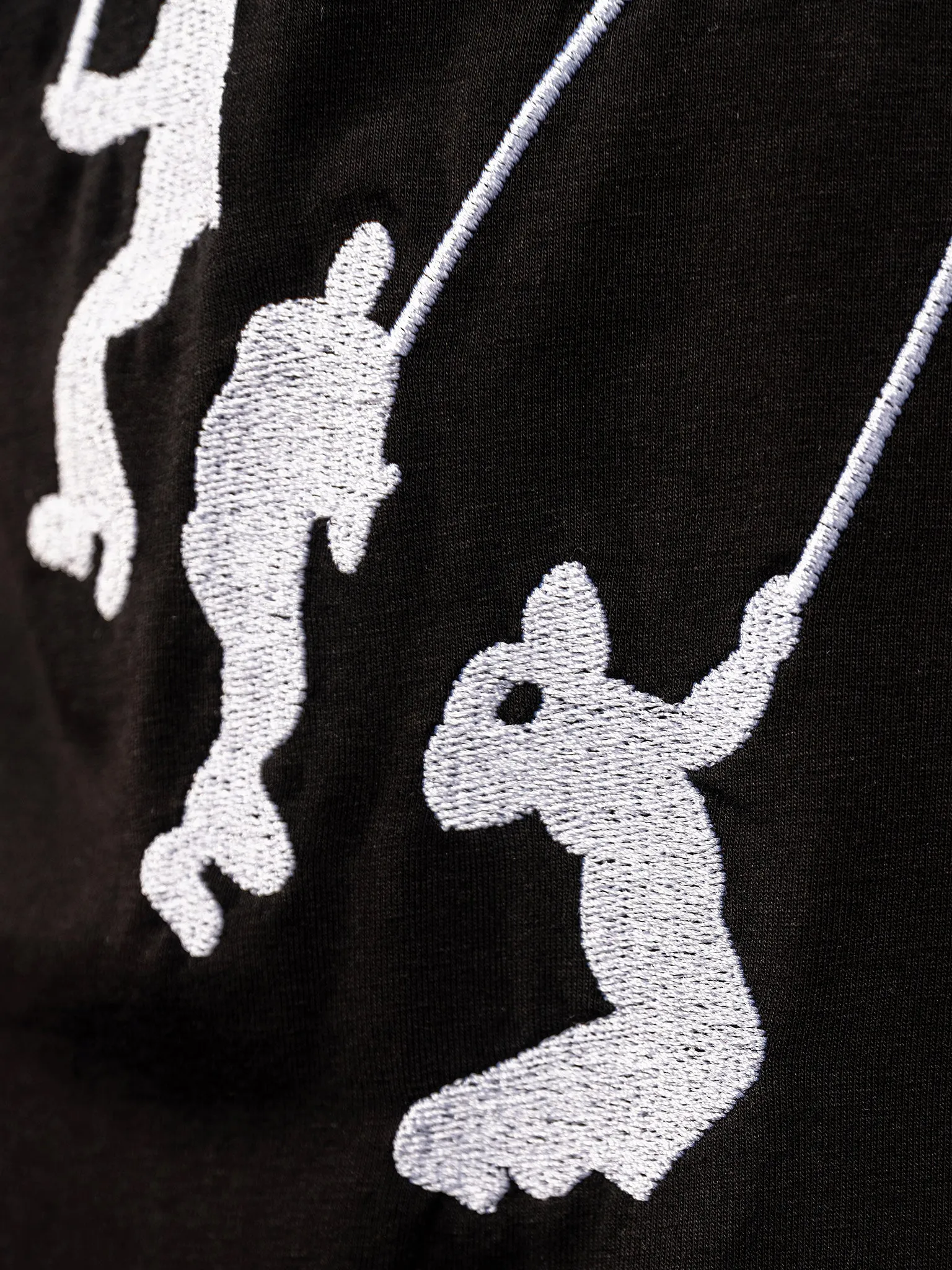 Tee Village Black