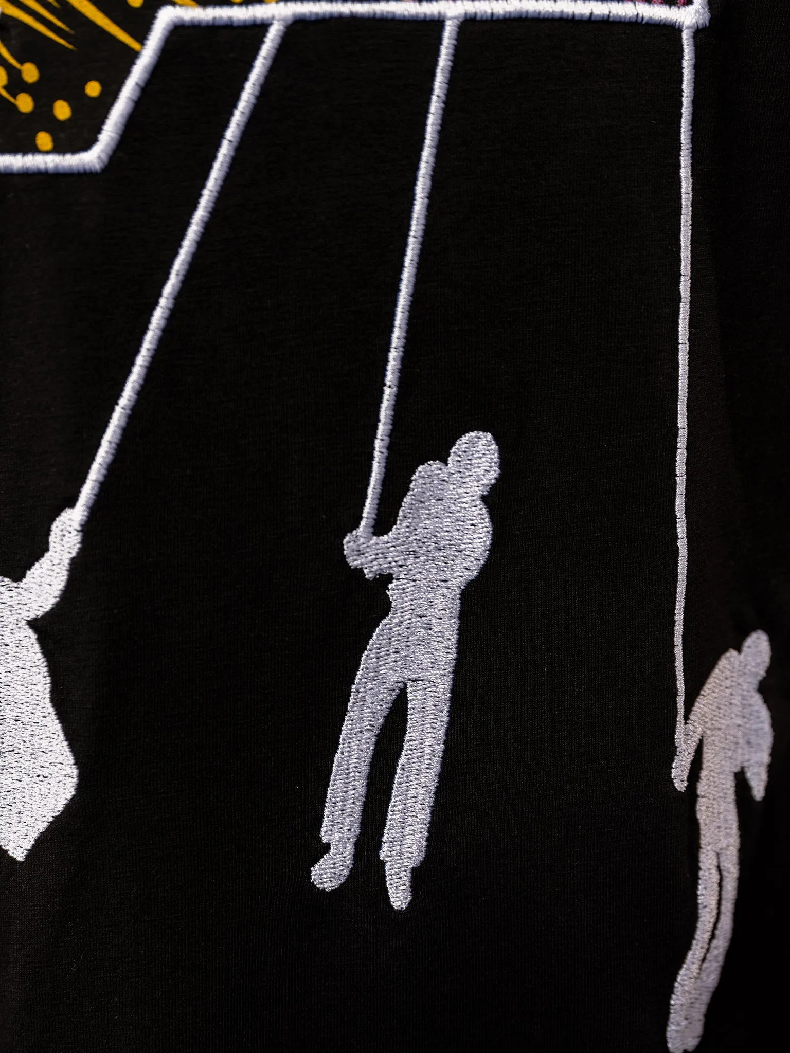 Tee Village Black