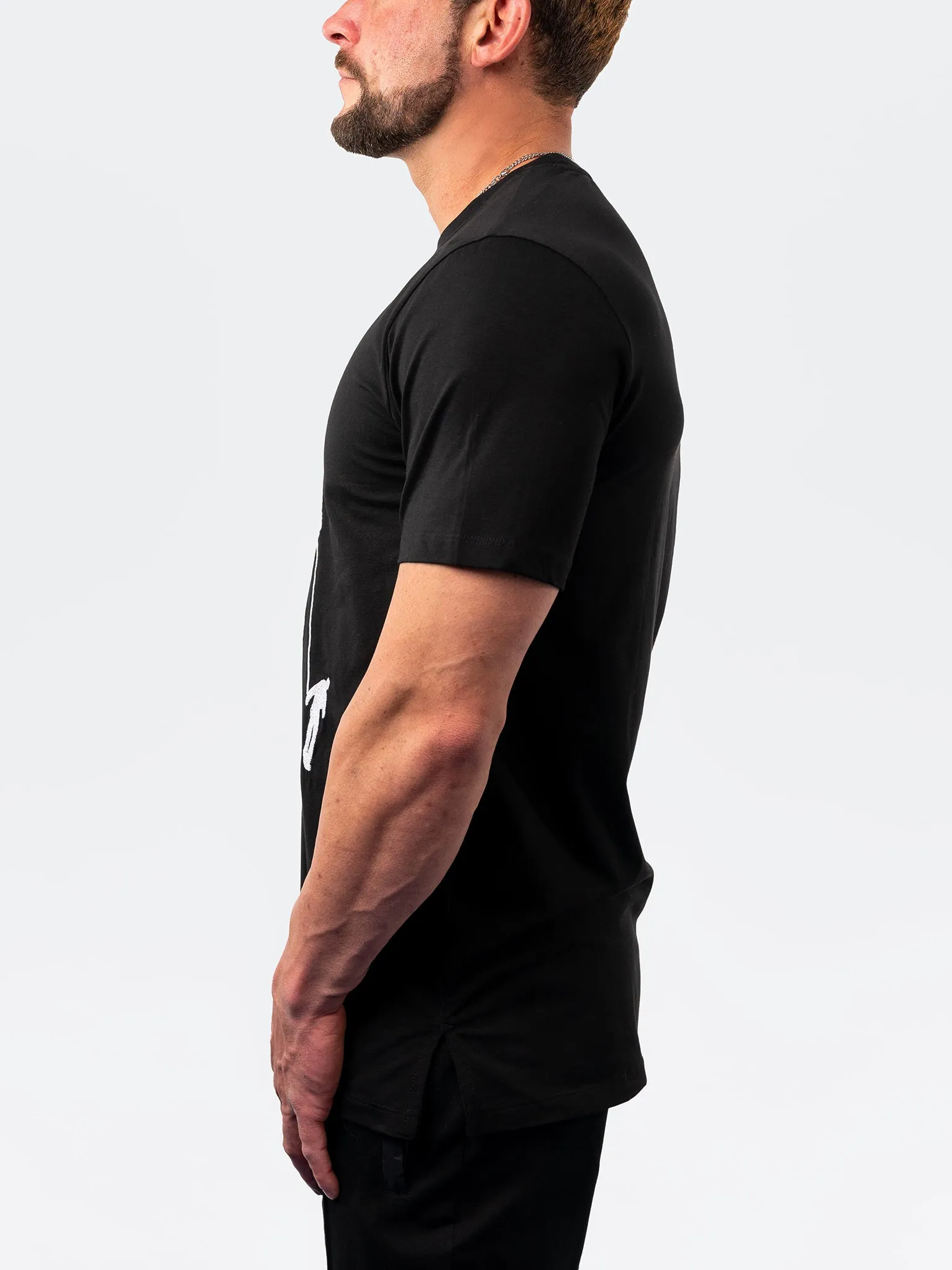 Tee Village Black